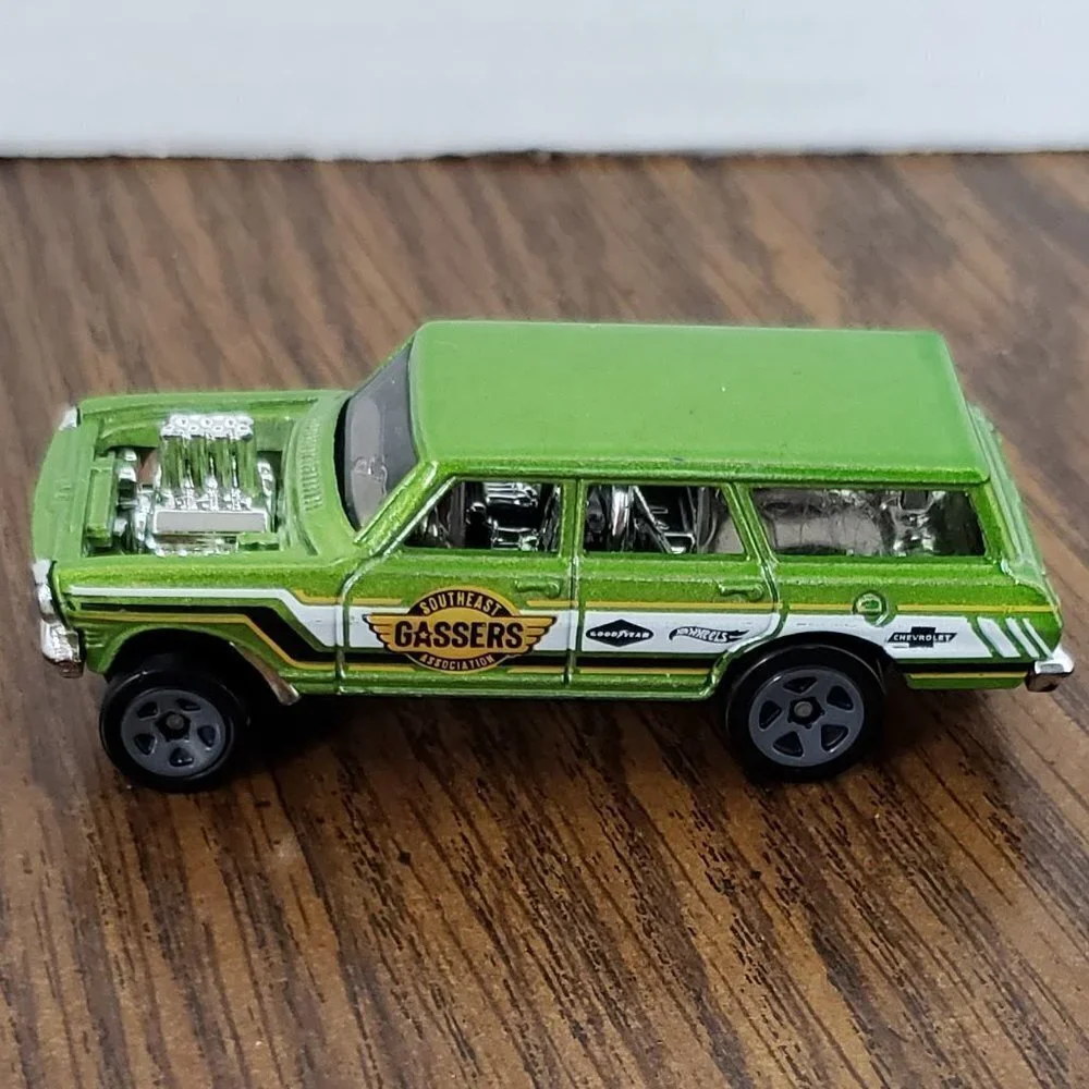 Hot wheels Green '64 Nova Wagon Gasser #174 2020 Muscle Mania 2/10